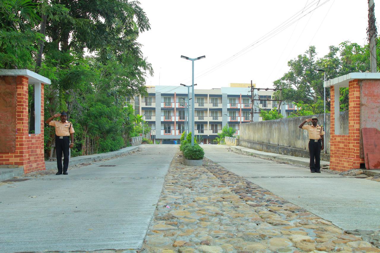 Five Falls Resort Kuttālam Εξωτερικό φωτογραφία