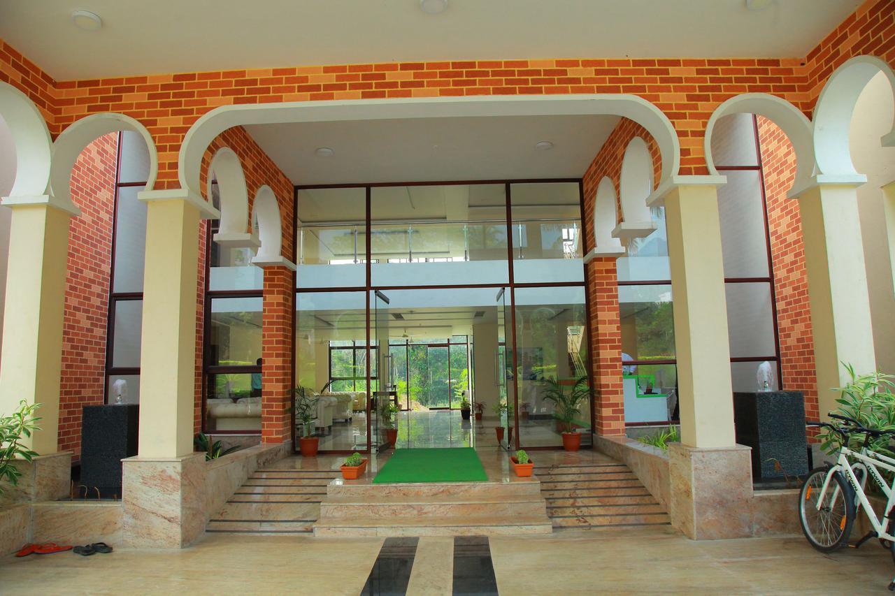 Five Falls Resort Kuttālam Εξωτερικό φωτογραφία