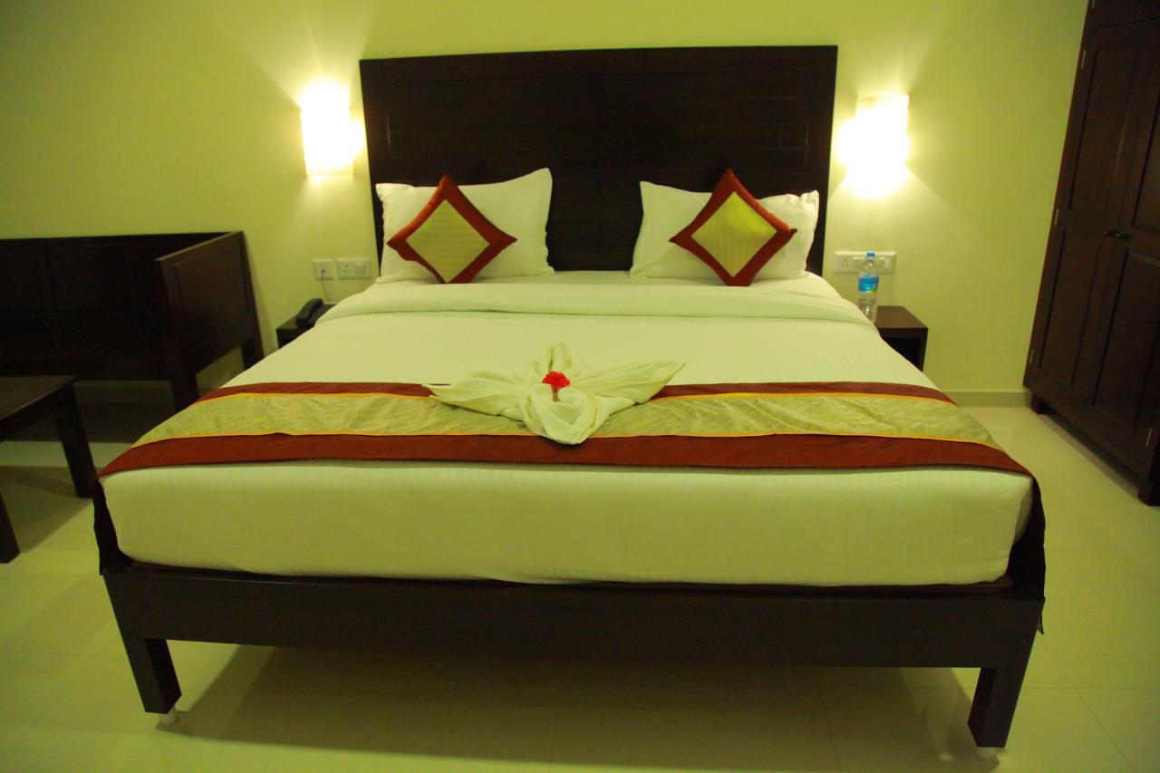 Five Falls Resort Kuttālam Εξωτερικό φωτογραφία